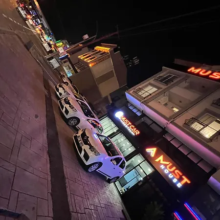 Daire Must House