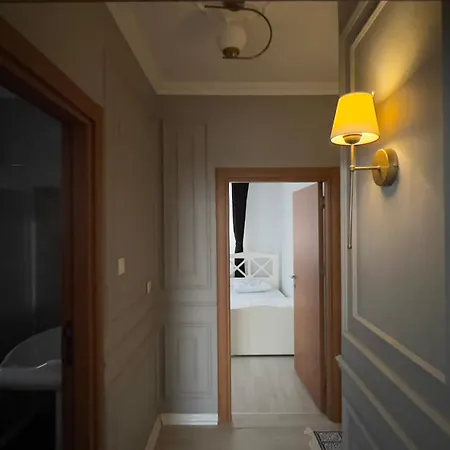 Must House *